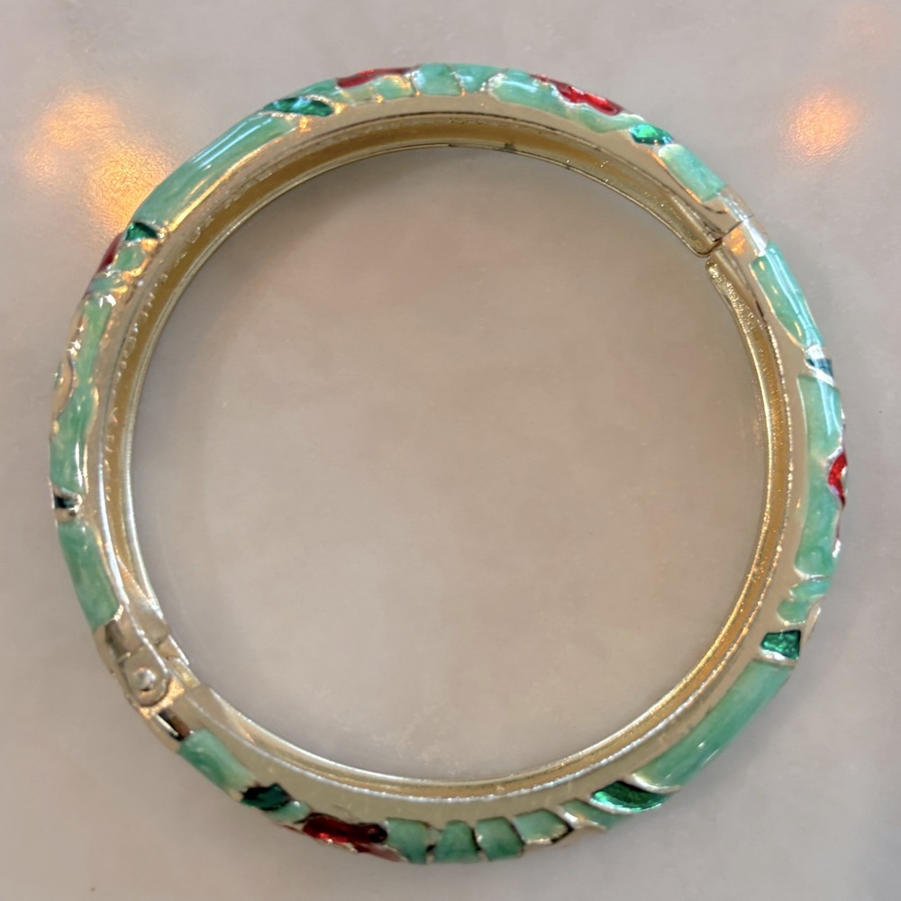 Vintage seafoam green bangle bracelet